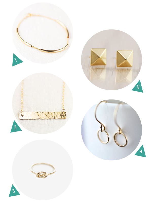 simple gold jewelry 